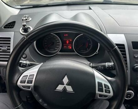 Серый Мицубиси Аутлендер, объемом двигателя 2 л и пробегом 250 тыс. км за 9300 $, фото 15 на Automoto.ua