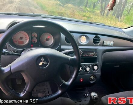 Сірий Міцубісі Аутлендер, об'ємом двигуна 2 л та пробігом 240 тис. км за 6000 $, фото 10 на Automoto.ua