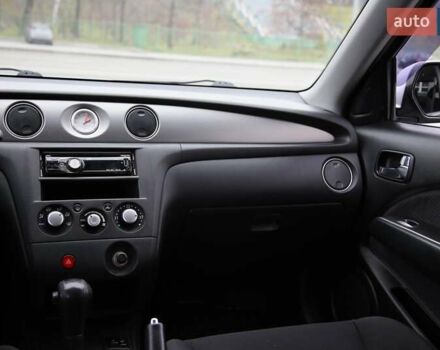 Серый Мицубиси Аутлендер, объемом двигателя 2.4 л и пробегом 171 тыс. км за 8200 $, фото 12 на Automoto.ua