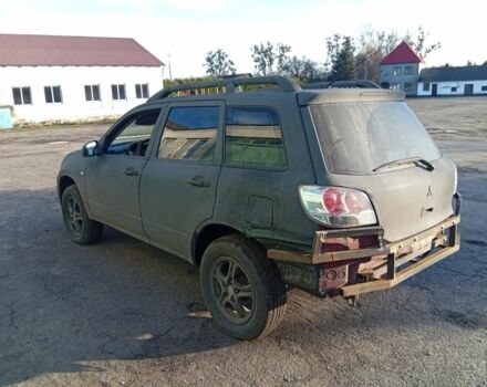 Сірий Міцубісі Аутлендер, об'ємом двигуна 2 л та пробігом 250 тис. км за 2800 $, фото 1 на Automoto.ua