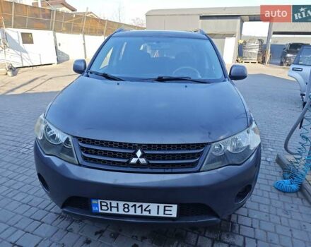 Серый Мицубиси Аутлендер, объемом двигателя 3 л и пробегом 320 тыс. км за 7700 $, фото 10 на Automoto.ua