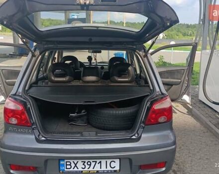 Серый Мицубиси Аутлендер, объемом двигателя 2.38 л и пробегом 600 тыс. км за 5700 $, фото 9 на Automoto.ua