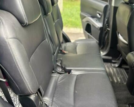 Серый Мицубиси Аутлендер, объемом двигателя 2 л и пробегом 250 тыс. км за 9300 $, фото 12 на Automoto.ua