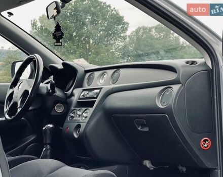 Сірий Міцубісі Аутлендер, об'ємом двигуна 2 л та пробігом 300 тис. км за 5150 $, фото 17 на Automoto.ua