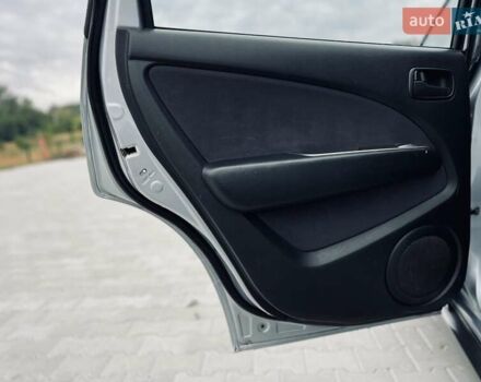 Сірий Міцубісі Аутлендер, об'ємом двигуна 2 л та пробігом 300 тис. км за 5150 $, фото 20 на Automoto.ua