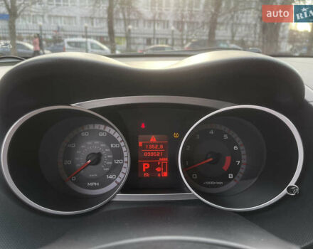 Серый Мицубиси Аутлендер, объемом двигателя 3 л и пробегом 157 тыс. км за 8500 $, фото 26 на Automoto.ua