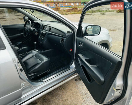 Серый Мицубиси Аутлендер, объемом двигателя 2.4 л и пробегом 264 тыс. км за 6300 $, фото 12 на Automoto.ua