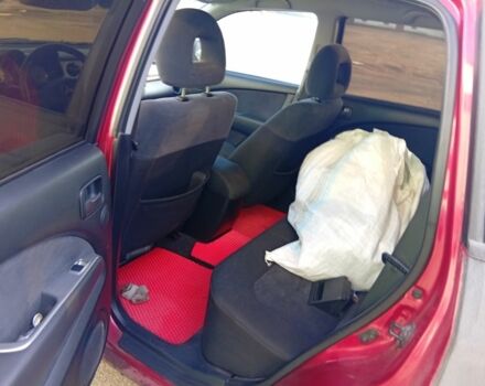 Сірий Міцубісі Аутлендер, об'ємом двигуна 2 л та пробігом 250 тис. км за 2800 $, фото 4 на Automoto.ua