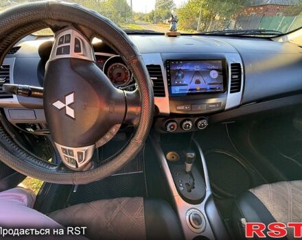 Серый Мицубиси Аутлендер, объемом двигателя 3 л и пробегом 280 тыс. км за 7500 $, фото 5 на Automoto.ua