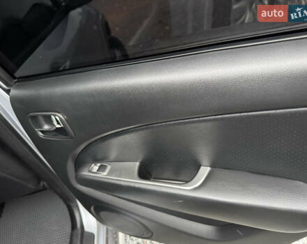 Серый Мицубиси Аутлендер, объемом двигателя 2.38 л и пробегом 204 тыс. км за 6990 $, фото 15 на Automoto.ua