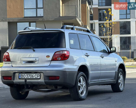 Сірий Міцубісі Аутлендер, об'ємом двигуна 2 л та пробігом 235 тис. км за 5200 $, фото 16 на Automoto.ua