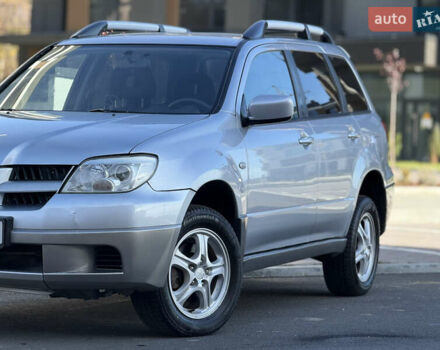 Сірий Міцубісі Аутлендер, об'ємом двигуна 2 л та пробігом 235 тис. км за 5200 $, фото 8 на Automoto.ua