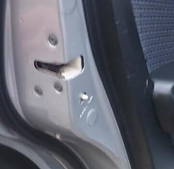 Серый Мицубиси Аутлендер, объемом двигателя 2.4 л и пробегом 261 тыс. км за 5700 $, фото 21 на Automoto.ua