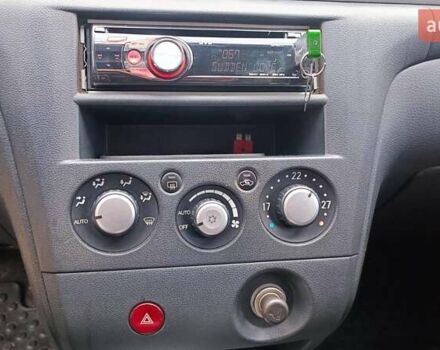Міцубісі Аутлендер 2006 у Харкові на Automoto.ua Сірий Міцубісі Аутлендер, об'ємом двигуна 2.4 л та пробігом 170 тис. км за 7600 $, фото 26 на Automoto.ua
