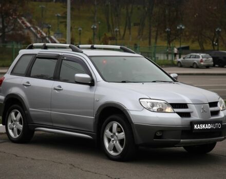 Серый Мицубиси Аутлендер, объемом двигателя 2.4 л и пробегом 171 тыс. км за 8200 $, фото 2 на Automoto.ua