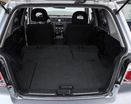 Серый Мицубиси Аутлендер, объемом двигателя 2.38 л и пробегом 228 тыс. км за 7900 $, фото 6 на Automoto.ua