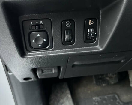 Серый Мицубиси Аутлендер, объемом двигателя 2.38 л и пробегом 180 тыс. км за 6000 $, фото 28 на Automoto.ua