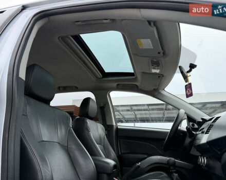 Серый Мицубиси Аутлендер, объемом двигателя 2 л и пробегом 299 тыс. км за 7750 $, фото 29 на Automoto.ua