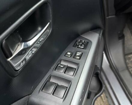 Серый Мицубиси Аутлендер, объемом двигателя 2 л и пробегом 260 тыс. км за 8400 $, фото 13 на Automoto.ua