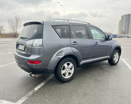 Серый Мицубиси Аутлендер, объемом двигателя 2 л и пробегом 235 тыс. км за 4800 $, фото 8 на Automoto.ua