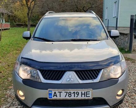 Міцубісі Аутлендер 2007 у Косове на Automoto.ua Сірий Міцубісі Аутлендер, об'ємом двигуна 2 л та пробігом 320 тис. км за 7500 $, фото 5 на Automoto.ua