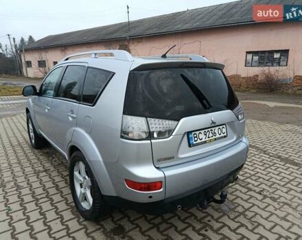 Серый Мицубиси Аутлендер, объемом двигателя 2 л и пробегом 332 тыс. км за 7650 $, фото 32 на Automoto.ua