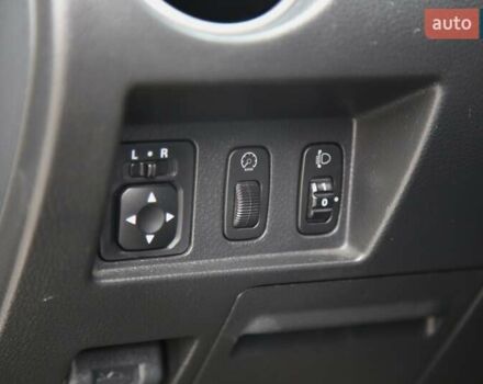 Серый Мицубиси Аутлендер, объемом двигателя 0 л и пробегом 240 тыс. км за 7200 $, фото 19 на Automoto.ua