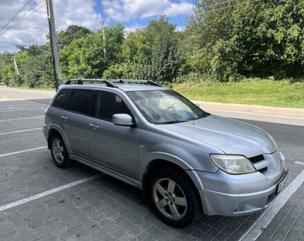 Мицубиси Аутлендер 2007 в Львове на Automoto.ua Серый Мицубиси Аутлендер, объемом двигателя 2.38 л и пробегом 279 тыс. км за 5600 $, фото 1 на Automoto.ua