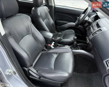 Серый Мицубиси Аутлендер, объемом двигателя 2 л и пробегом 299 тыс. км за 7750 $, фото 30 на Automoto.ua