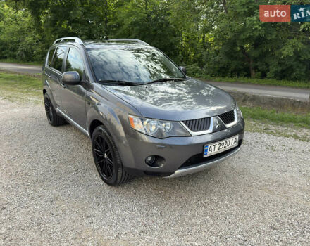 Серый Мицубиси Аутлендер, объемом двигателя 1.97 л и пробегом 260 тыс. км за 10900 $, фото 16 на Automoto.ua