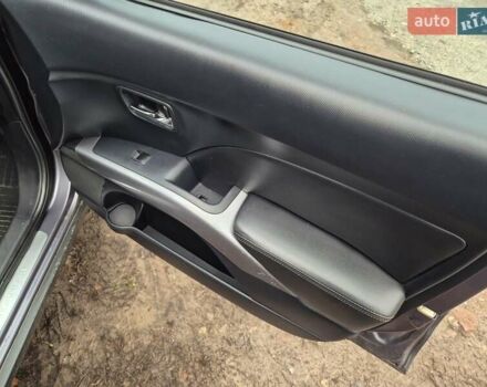 Сірий Міцубісі Аутлендер, об'ємом двигуна 3 л та пробігом 299 тис. км за 9000 $, фото 18 на Automoto.ua