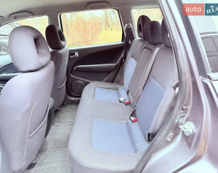 Серый Мицубиси Аутлендер, объемом двигателя 2.4 л и пробегом 240 тыс. км за 6900 $, фото 49 на Automoto.ua