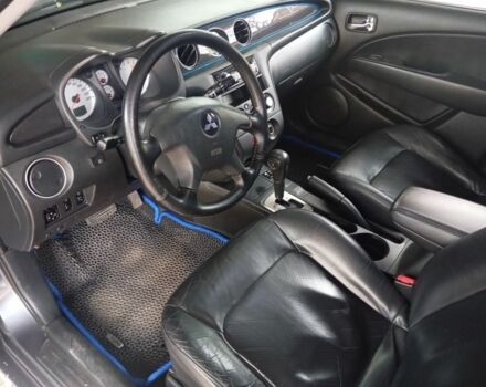 Сірий Міцубісі Аутлендер, об'ємом двигуна 0 л та пробігом 210 тис. км за 5650 $, фото 6 на Automoto.ua