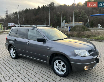 Серый Мицубиси Аутлендер, объемом двигателя 2 л и пробегом 196 тыс. км за 6450 $, фото 14 на Automoto.ua