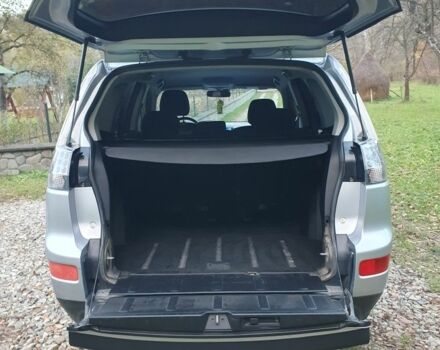 Серый Мицубиси Аутлендер, объемом двигателя 2 л и пробегом 320 тыс. км за 7500 $, фото 21 на Automoto.ua