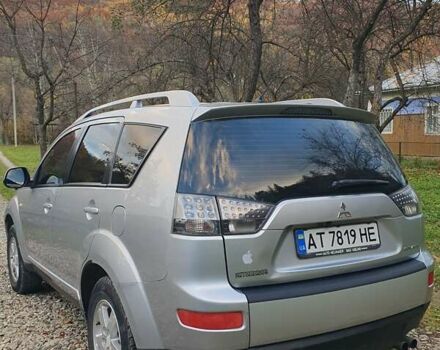 Міцубісі Аутлендер 2007 у Косове на Automoto.ua Сірий Міцубісі Аутлендер, об'ємом двигуна 2 л та пробігом 320 тис. км за 7500 $, фото 4 на Automoto.ua