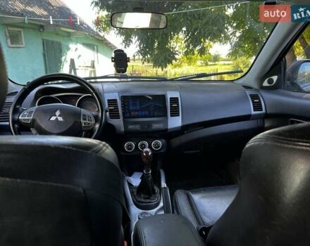 Міцубісі Аутлендер 2007 у Сквира на Automoto.ua Сірий Міцубісі Аутлендер, об'ємом двигуна 2 л та пробігом 286 тис. км за 7200 $, фото 3 на Automoto.ua