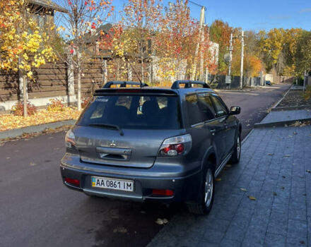 Мицубиси Аутлендер 2007 в Киеве на Automoto.ua Серый Мицубиси Аутлендер, объемом двигателя 2.4 л и пробегом 291 тыс. км за 6500 $, фото 5 на Automoto.ua