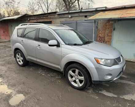 Серый Мицубиси Аутлендер, объемом двигателя 2.4 л и пробегом 330 тыс. км за 9000 $, фото 5 на Automoto.ua