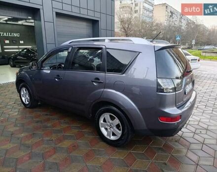 Сірий Міцубісі Аутлендер, об'ємом двигуна 2.36 л та пробігом 214 тис. км за 8500 $, фото 11 на Automoto.ua