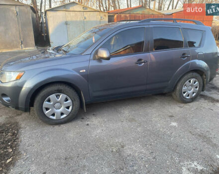 Серый Мицубиси Аутлендер, объемом двигателя 1.97 л и пробегом 257 тыс. км за 9000 $, фото 7 на Automoto.ua