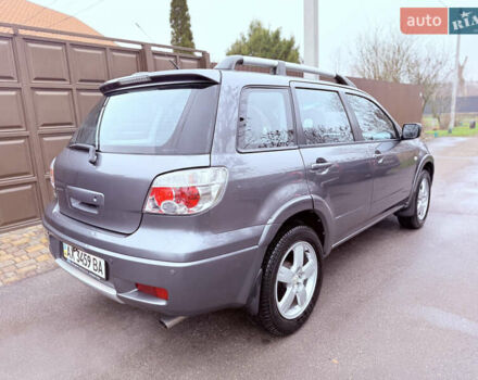 Серый Мицубиси Аутлендер, объемом двигателя 2.4 л и пробегом 240 тыс. км за 6900 $, фото 57 на Automoto.ua