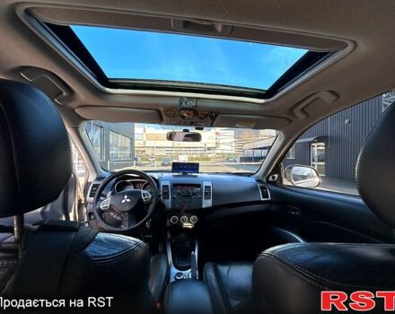 Серый Мицубиси Аутлендер, объемом двигателя 3 л и пробегом 182 тыс. км за 8600 $, фото 10 на Automoto.ua