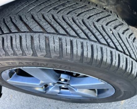 Серый Мицубиси Аутлендер, объемом двигателя 2 л и пробегом 255 тыс. км за 3935 $, фото 5 на Automoto.ua