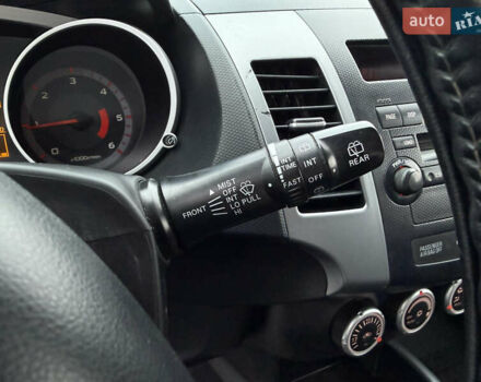 Серый Мицубиси Аутлендер, объемом двигателя 2 л и пробегом 299 тыс. км за 7750 $, фото 21 на Automoto.ua