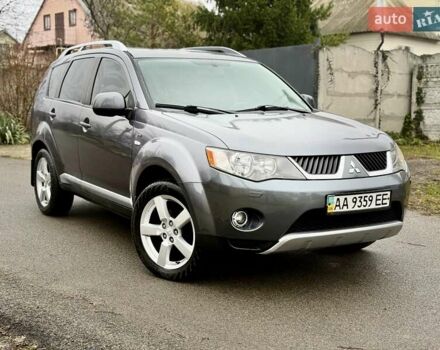 Сірий Міцубісі Аутлендер, об'ємом двигуна 3 л та пробігом 227 тис. км за 8900 $, фото 19 на Automoto.ua