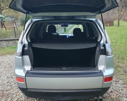 Серый Мицубиси Аутлендер, объемом двигателя 2 л и пробегом 320 тыс. км за 7500 $, фото 20 на Automoto.ua