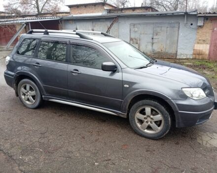 Сірий Міцубісі Аутлендер, об'ємом двигуна 0 л та пробігом 210 тис. км за 5650 $, фото 2 на Automoto.ua