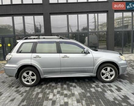 Серый Мицубиси Аутлендер, объемом двигателя 2.38 л и пробегом 280 тыс. км за 5800 $, фото 6 на Automoto.ua