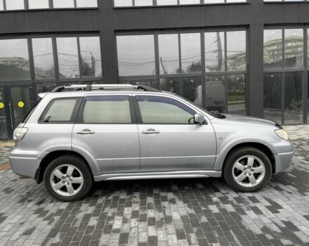 Серый Мицубиси Аутлендер, объемом двигателя 0 л и пробегом 280 тыс. км за 5800 $, фото 6 на Automoto.ua